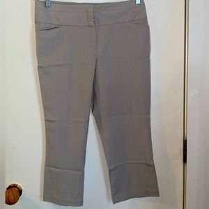 Maurice’s size 7/8 Crop khakis